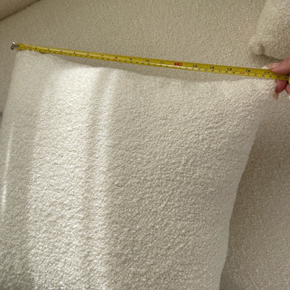 Two Sqaure White Boucle Pillows 17.5 inches x 17.5 inches - Picture 4 of 7
